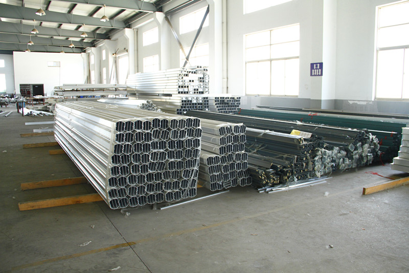 鋁合金護欄型材車間