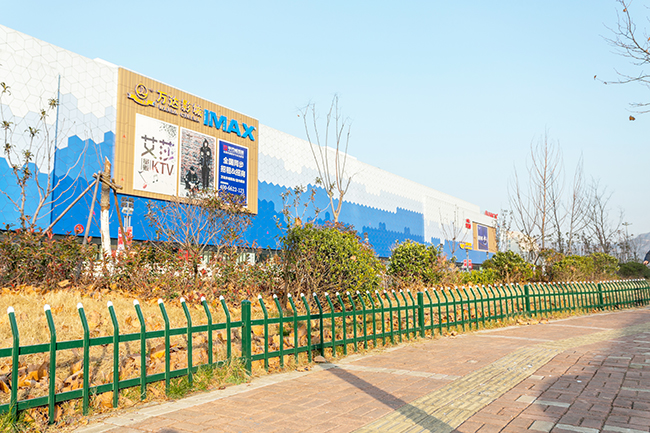 萬達鋅鋼草坪護欄