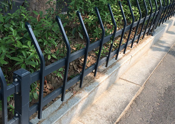 北京大學鋅鋼草坪護欄